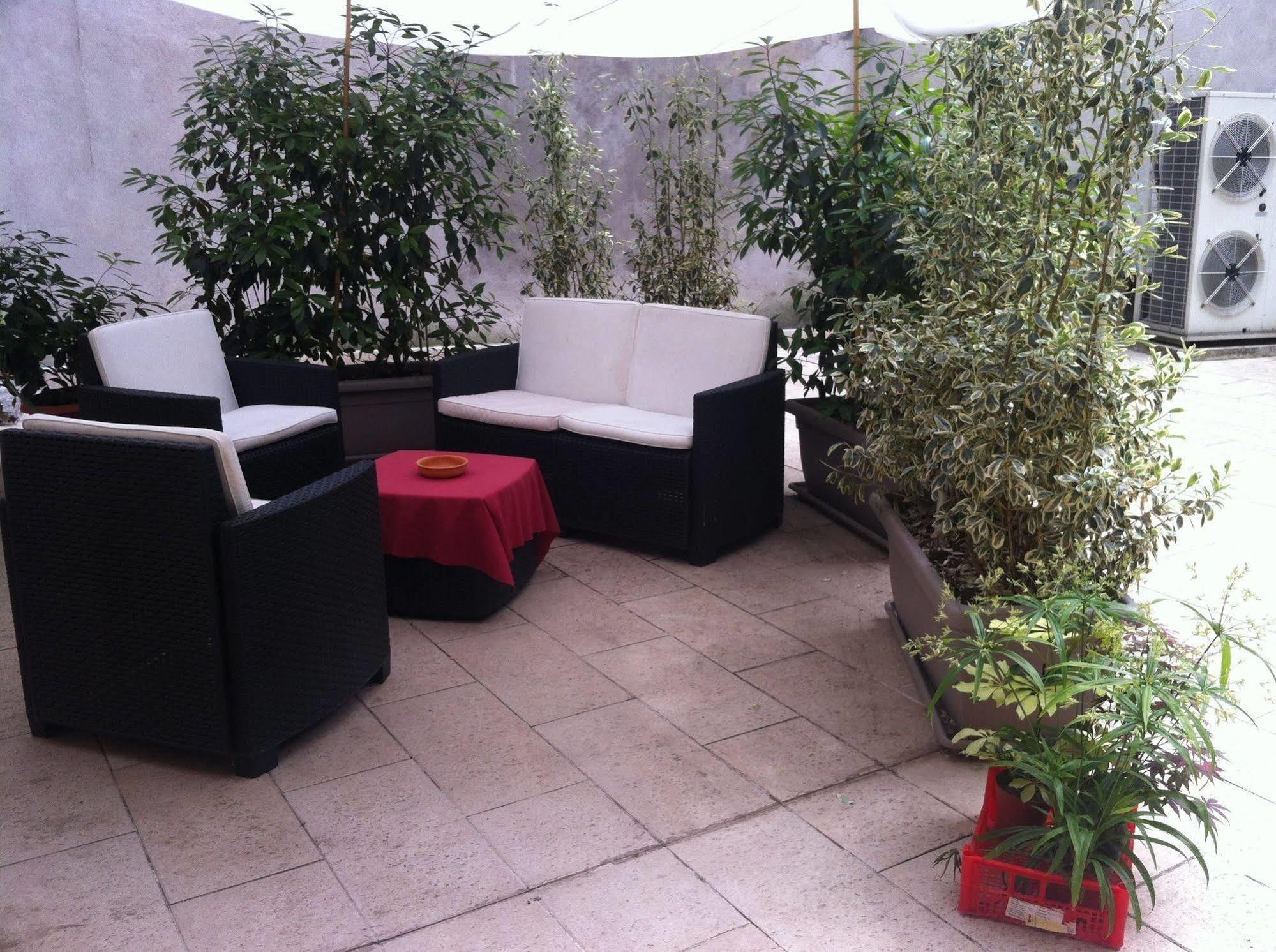 Romeo Design Rooms Verona Exterior photo